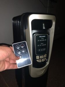 PELONIS PH-14A oil-filled radiator heater with remote control and front digital panel