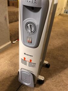 COSTWAY 22611-CYPE oil-filled radiator heater controls with thermostat dial and heat switches